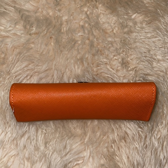 Tory Burch Orange Eyeglass Case with Gold Logo - Picture 3 of 15